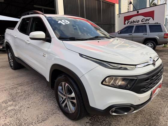 FIAT TORO 2.0 16V TURBO DIESEL FREEDOM 4WD AT9 FIAT TORO 2.0 16V TURBO DIESEL FREEDOM 4WD AT9